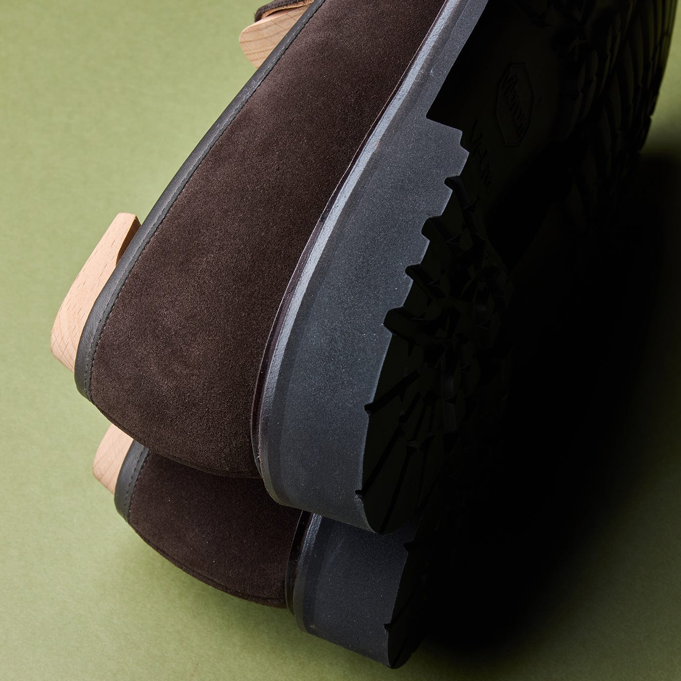 Boston 2 Dark Oak Suede - Image 3
