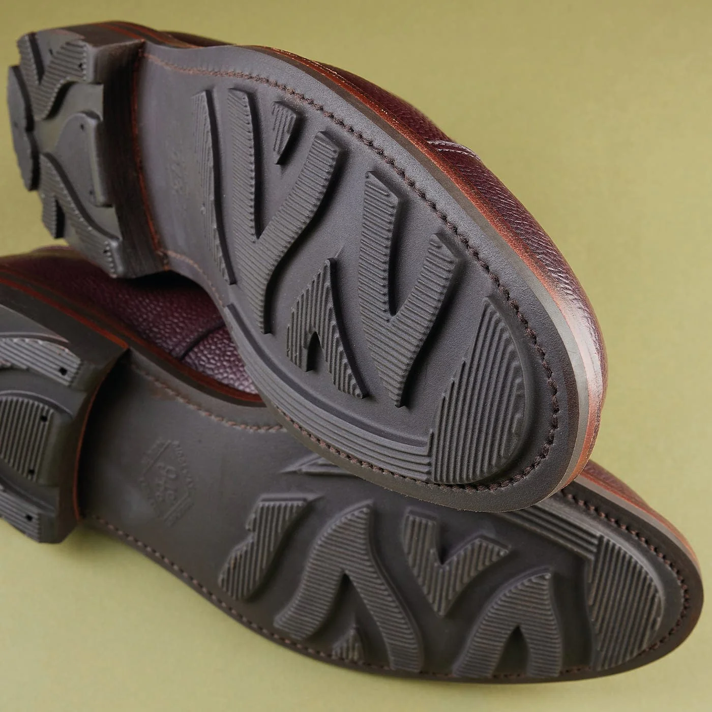 Sandhurst Oxblood Zug Grain - Image 3