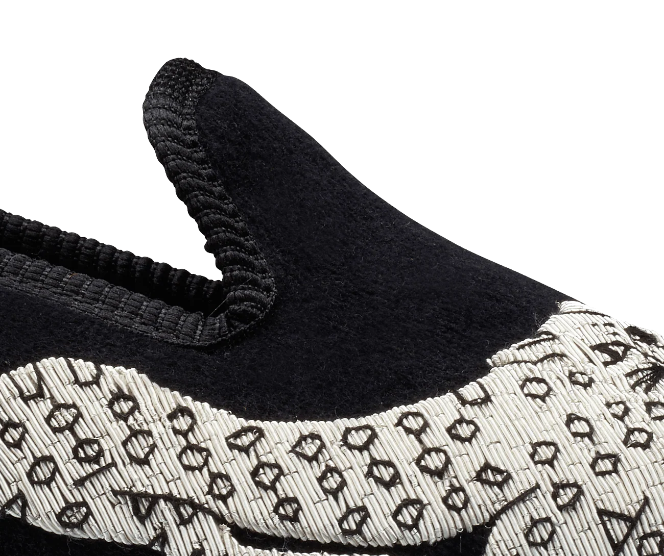 Silver Leopard Black Velvet - Image 7